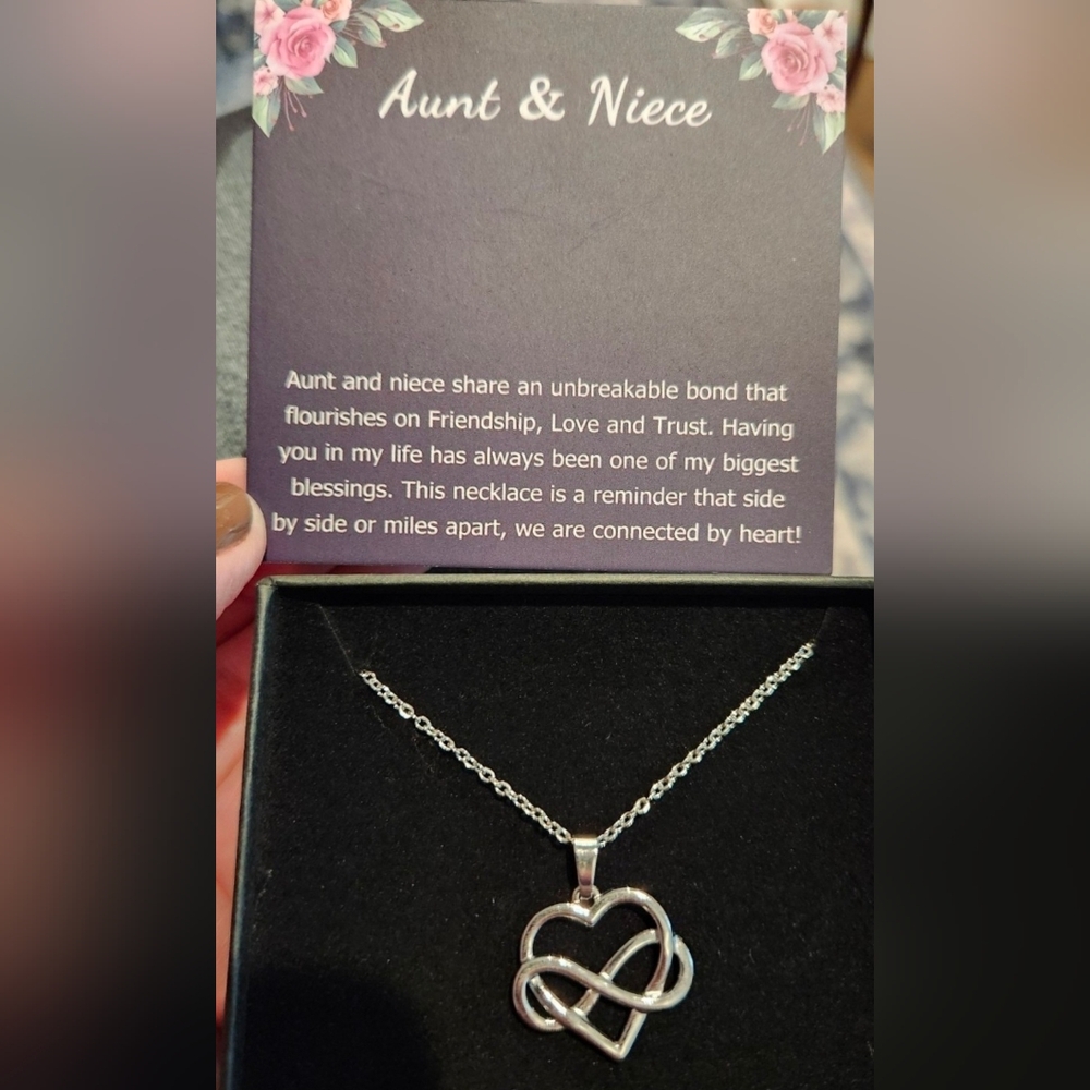 Silvertone Necklace with Heart Infinity Pendant Aunt/Niece